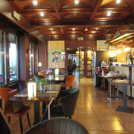 Hotel Restaurant N 4 Martelange Екстер'єр фото