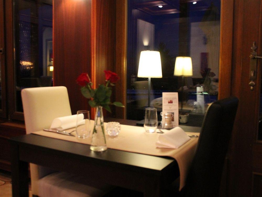 Hotel Restaurant N 4 Martelange Екстер'єр фото